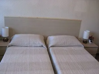 ***** Otel Rosa Cottage Mestre İtalya